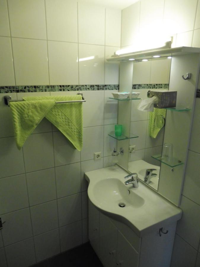 Hotel Gasthof Zum Engel - Gaestehaus Кюнцельзау Экстерьер фото